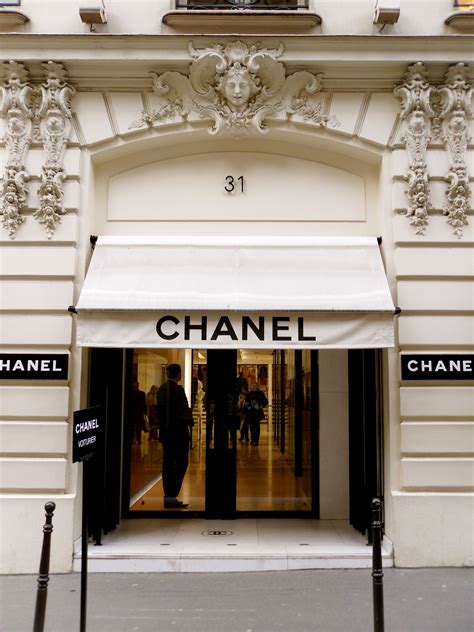 chanel boutique store.